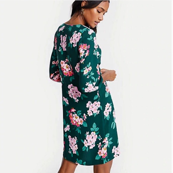 ✨NWT✨Ann Taylor Floral Lantern Sleeve Shift Dress - Picture 2 of 5